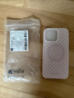 *FREE W PURCHASE* Pink Polka Dot Protective magnetic Case - iPhone 15 pro max
